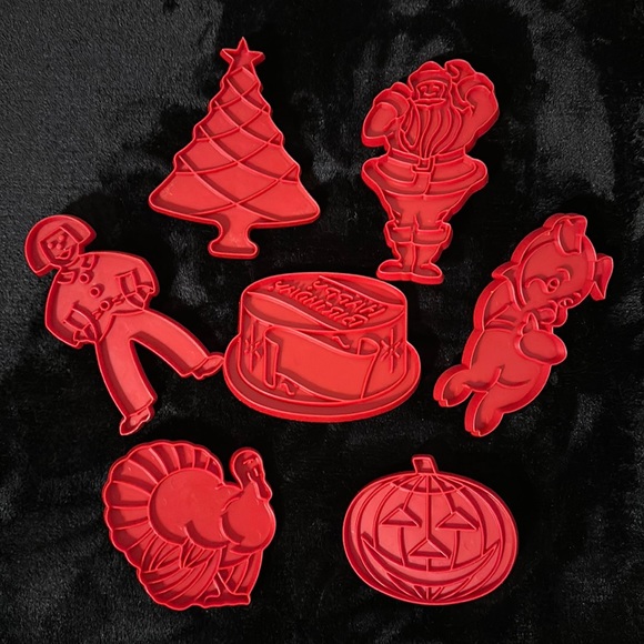 Tupperware Kitchen Vintage 97s Tupperware Red Cookie Cutters Poshmark